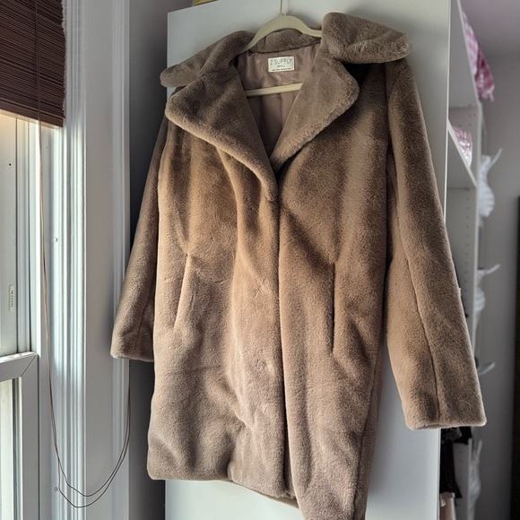🧋NWOT Z SUPPLY COZY SUPER SOFT BEIGE NEUTRAL JEWEL FAUX FUR COAT - Picture 6 of 12
